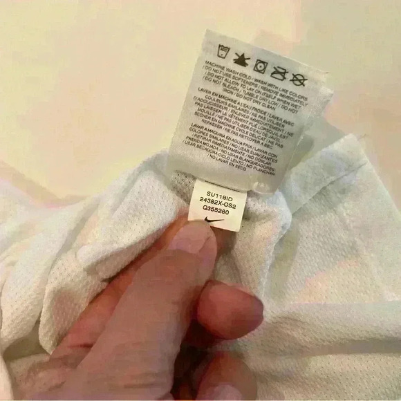 Nike Mens Dri-Fit Ohio State shirt. Size Medium. White with Red Collar - Picture 12 of 13